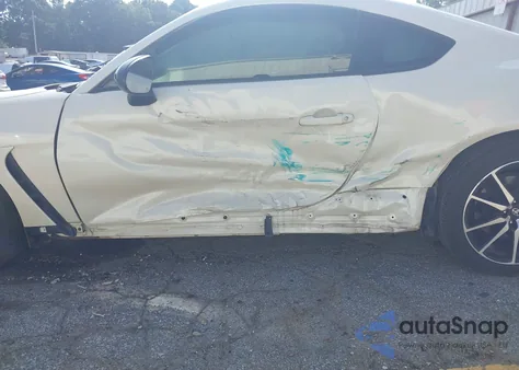 2023 Toyota Gr 86 из США, поврежденный, VIN JF1ZNBC15P8759169